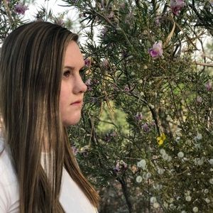 Meet your Posher, Hayley